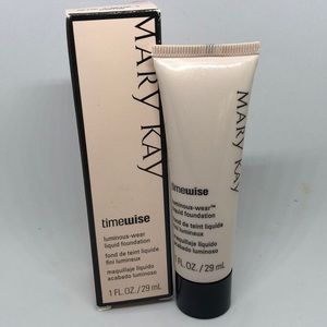 Mary Kay Timewise Luminous-Wear Foundation Beige 2